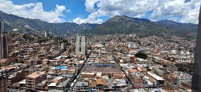 Apartamento de 3 alcobas en arriendo en Parque De Bello, Bello, 68 m² · foto 2 de 13