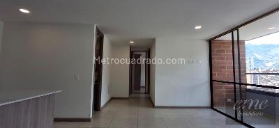 Apartamento de 3 alcobas en venta en Parque De Bello, Bello, 68 m² · foto 4 de 12