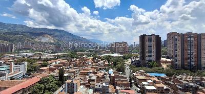 Apartamento de 3 alcobas en venta en Parque De Bello, Bello, 68 m² · foto 2 de 13