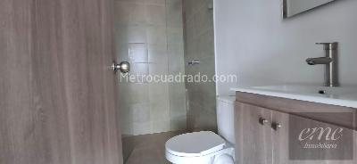 Apartamento de 3 alcobas en venta en Parque De Bello, Bello, 68 m² · foto 6 de 13