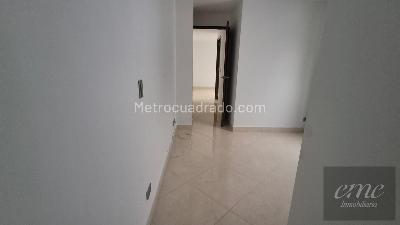 Apartamento de 2 alcobas en arriendo en Malibu, Medellín, 70 m² · foto 3 de 14