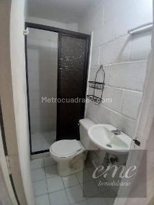 Apartamento de 2 alcobas en venta en Niquia, Bello, 65 m² · foto 6 de 7