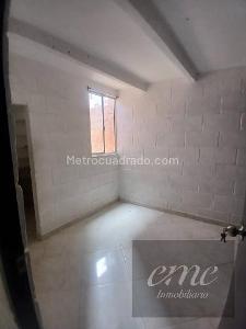 Apartamento de 2 alcobas en venta en Niquia, Bello, 65 m² · foto 2 de 7