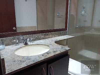 Apartamento de 4 alcobas en arriendo en La Calera, Medellín, 224 m² · foto 18 de 20