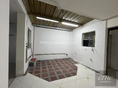 Casa de 1 alcoba en arriendo en Calasanz Parte Baja, Medellín, 165 m² · foto 2 de 17
