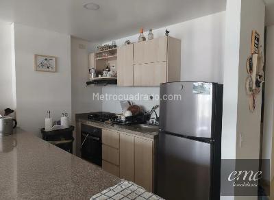 Apartamento de 2 alcobas en venta en Parque De Bello, Bello, 79 m² · foto 11 de 12