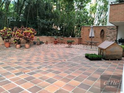 Apartamento de 3 alcobas en arriendo en Castropol, Medellín, 130 m² · foto 11 de 15