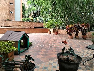 Apartamento de 3 alcobas en arriendo en Castropol, Medellín, 130 m² · foto 14 de 15