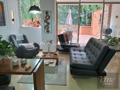 Apartamento de 3 alcobas en arriendo en Castropol, Medellín, 130 m² · foto 2 de 15