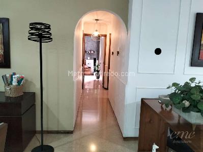 Apartamento de 3 alcobas en arriendo en Castropol, Medellín, 130 m² · foto 3 de 15