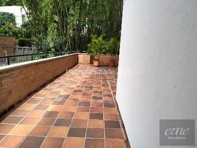 Apartamento de 3 alcobas en arriendo en Castropol, Medellín, 130 m² · foto 8 de 15