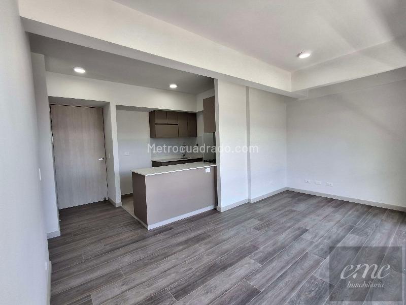 Brand-New 3BR Apartment with Amenities in Alto de las Flores - 2