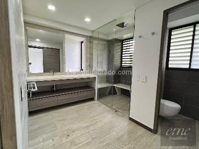 Casa de 4 alcobas en venta en Las Palmas, Medellín, 360 m² · foto 12 de 20