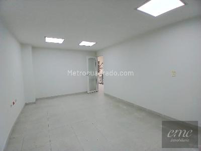 Casa de 5 alcobas en arriendo en Boston Centro, Medellín, 450 m² · foto 5 de 16