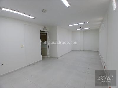 Casa de 5 alcobas en arriendo en Boston Centro, Medellín, 450 m² · foto 9 de 16