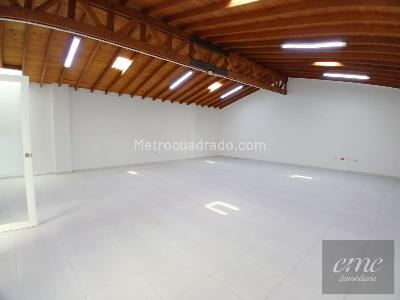 Casa de 5 alcobas en arriendo en Boston Centro, Medellín, 450 m² · foto 15 de 16