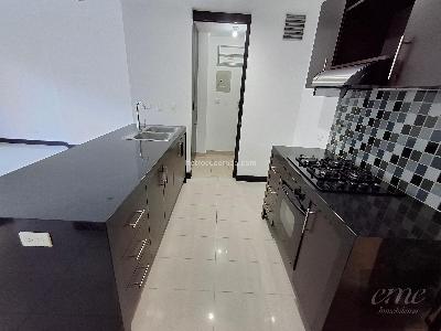 Apartaestudio en arriendo en Milla De Oro, Medellín, 54 m² · foto 2 de 20
