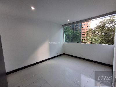 Apartaestudio en arriendo en Milla De Oro, Medellín, 54 m² · foto 8 de 20