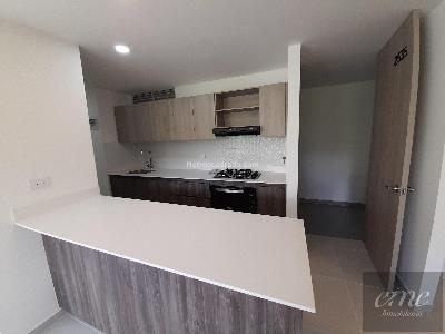 Apartamento de 3 alcobas en arriendo en San Diego, Medellín, 75 m² · foto 2 de 18