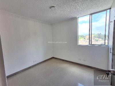 Apartamento de 3 alcobas en arriendo en Loma De Los Bernal, Medellín, 58 m² · foto 11 de 18