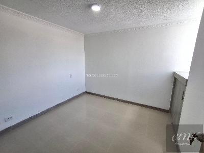 Apartamento de 3 alcobas en arriendo en Loma De Los Bernal, Medellín, 58 m² · foto 13 de 18