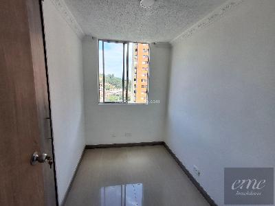 Apartamento de 3 alcobas en arriendo en Loma De Los Bernal, Medellín, 58 m² · foto 9 de 18