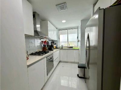 Apartamento de 3 alcobas en venta en Castillogrande, Cartagena, 182 m² · foto 6 de 17