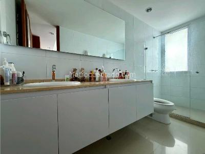 Apartamento de 3 alcobas en venta en Castillogrande, Cartagena, 182 m² · foto 9 de 17