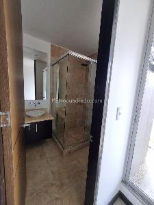 Apartamento de 3 alcobas en venta en Chico Navarra Chico, Bogotá, 240 m² · foto 10 de 20