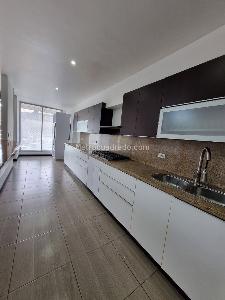Apartamento de 3 alcobas en venta en Chico Navarra Chico, Bogotá, 240 m² · foto 2 de 20