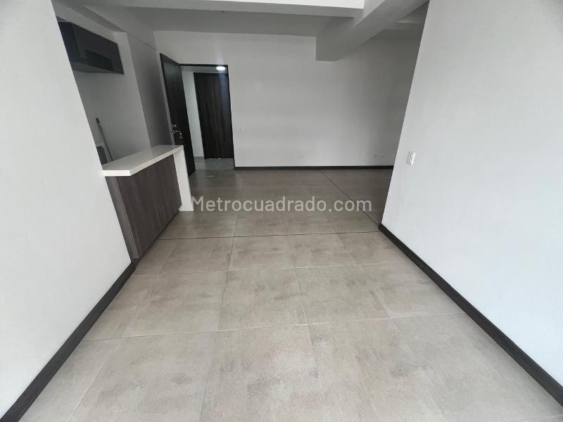 Apartamento Versátil de 3 Alcobas en Calasanz Ferrini - 4