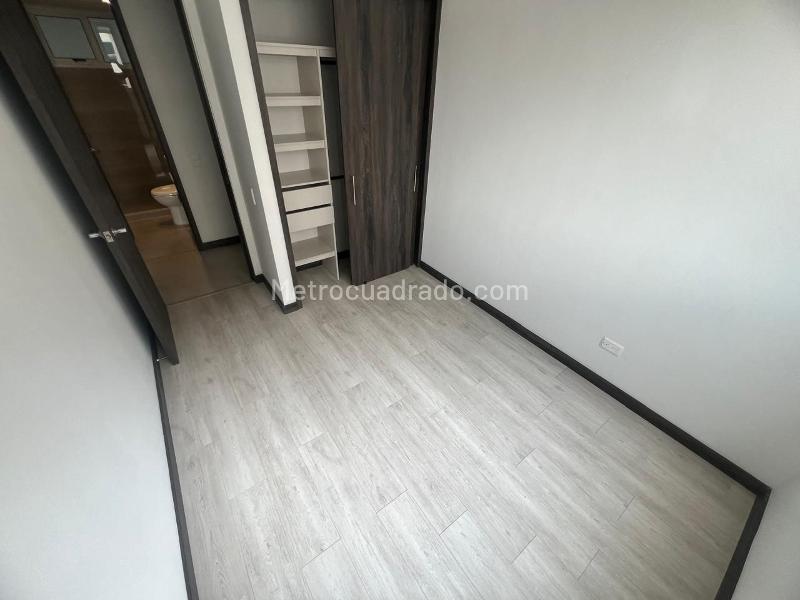 Apartamento Versátil de 3 Alcobas en Calasanz Ferrini - 8