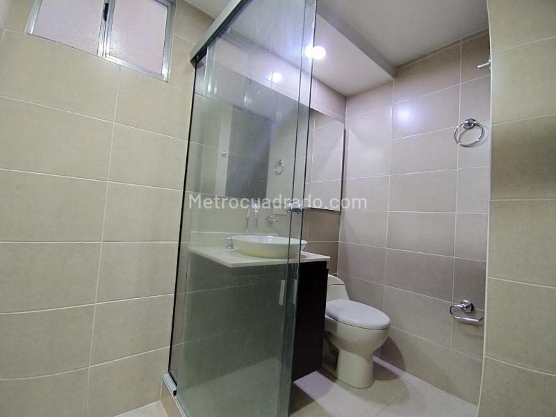 New 3BR Apartment with Balcony and Double Parking in Ciudad del Río - 3