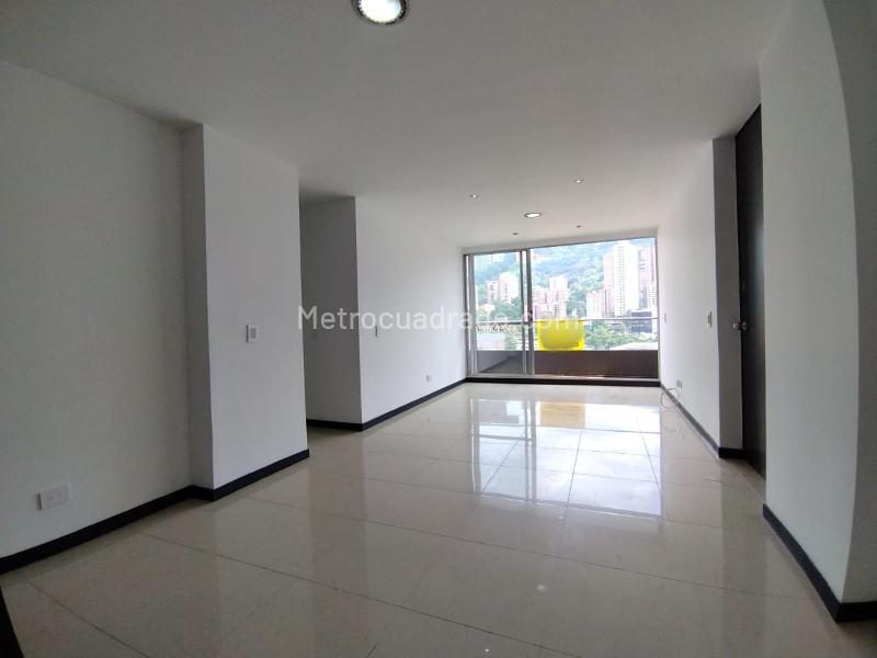 New 3BR Apartment with Balcony and Double Parking in Ciudad del Río - 5