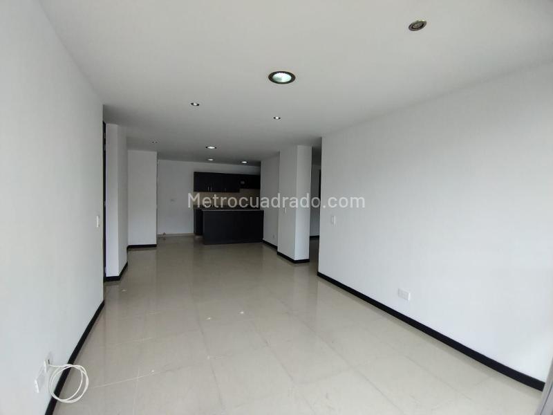 New 3BR Apartment with Balcony and Double Parking in Ciudad del Río - 6