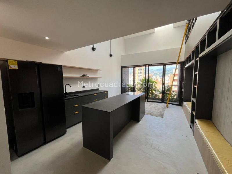 Spacious 2BR Apartment in Laureles - 3