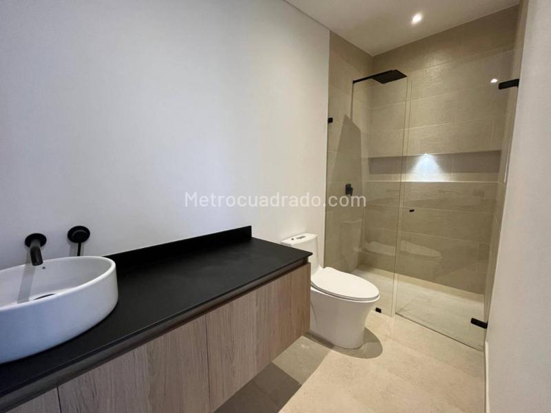 Spacious 2BR Apartment in Laureles - 5