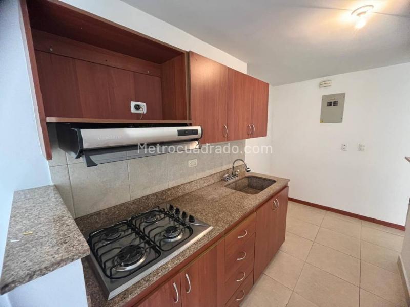 3BR Apartment in Cumbres (80 m²)