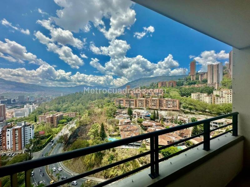 Apartamento Amplio de 3 Alcobas en La Candelaria - 7