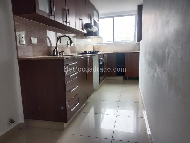 Comfortable 3BR Apartment in El Poblado Castropol - 3