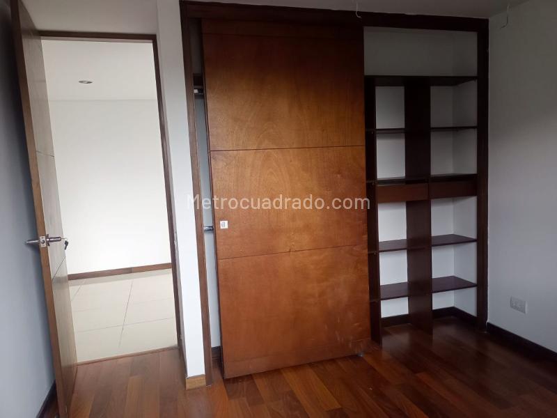 Comfortable 3BR Apartment in El Poblado Castropol - 9