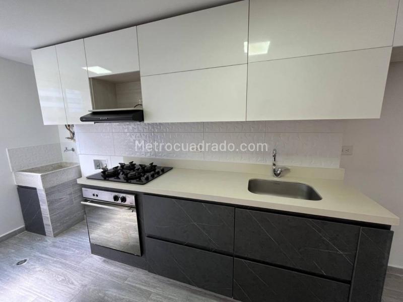 3BR Apartment in Cumbres (80 m²)
