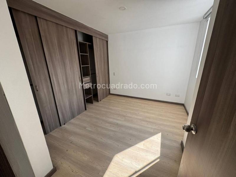 Apartamento Amplio de 3 Alcobas en San Germán (70 m²) - 9