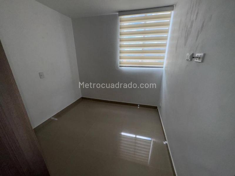 3BR Apartment with 2 Baths in Robledo La Campiña (55 m²) - 8