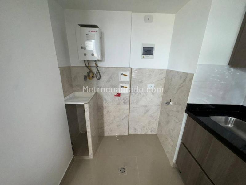 3BR Apartment with 2 Baths in Robledo La Campiña (55 m²) - 9