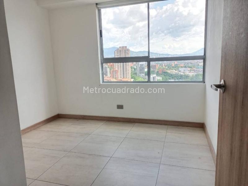 Apto Cómodo de 3 Alcobas en Loma de San Julián - 5