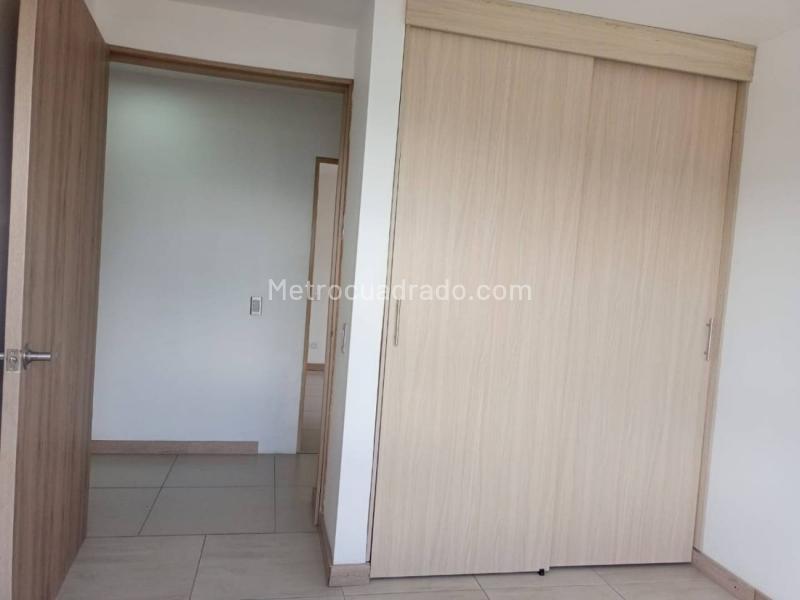 Apto Cómodo de 3 Alcobas en Loma de San Julián - 6