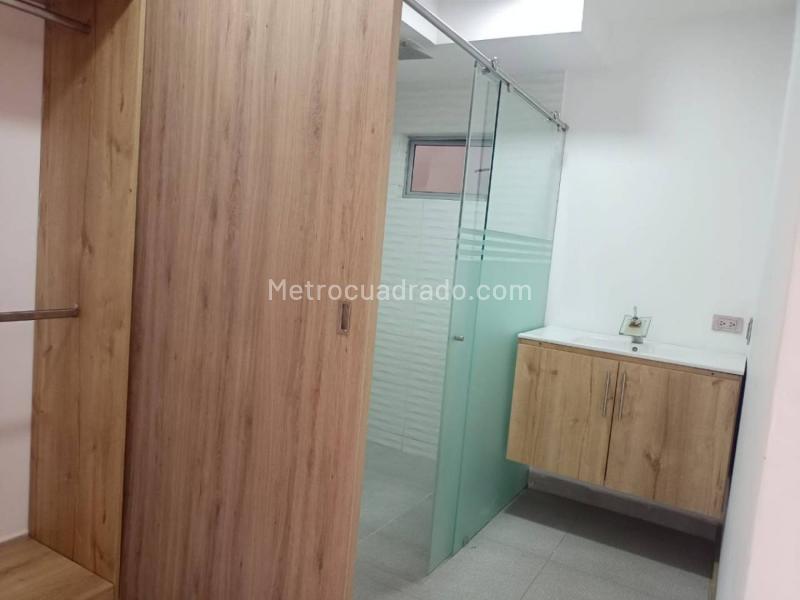 Apto Cómodo de 3 Alcobas en Loma de San Julián - 9