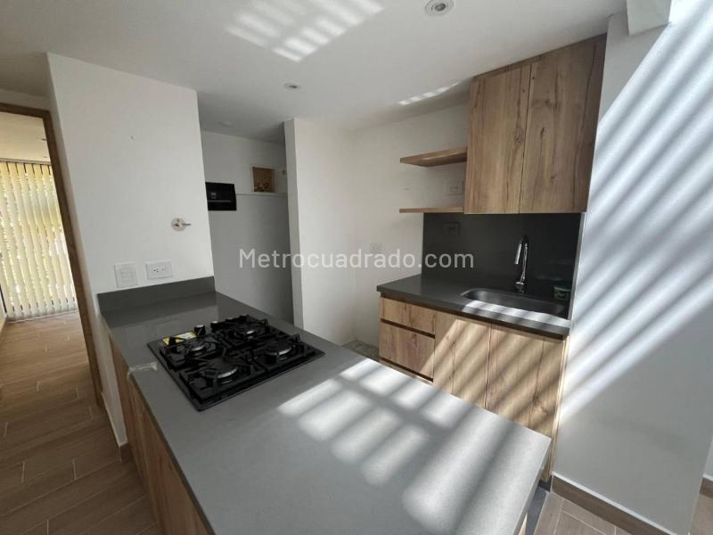 Apartamento en Arriendo, San Marcos, Envigado - 2