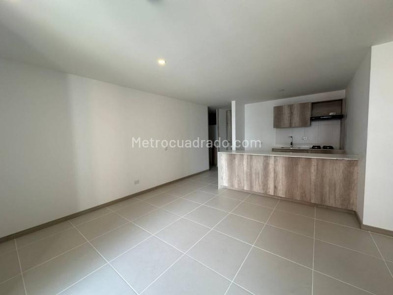 2BR Apartment in Ciudad del Río with Parking & Utility Room